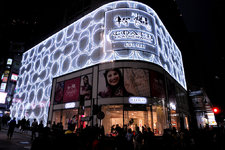 COACH旗舰店 (Флагманский магазин COACH)
