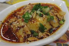 伤心酸辣粉 (Кисло-острая лапша «Шансинь»)