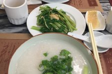 黄枝记粥面店(中环店) (Wong Chi Kei (Сентрал))